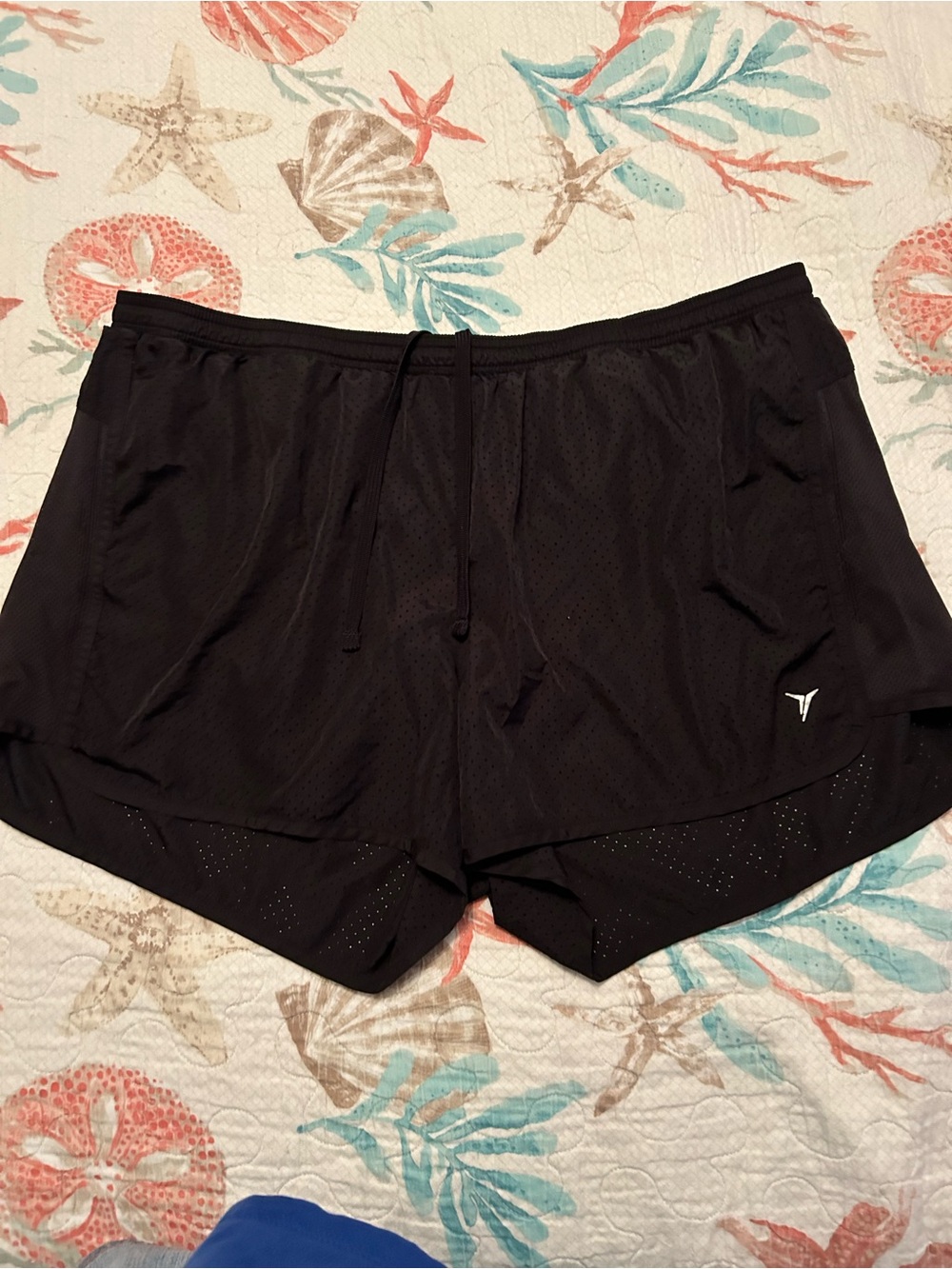 Old Navy Black Mesh Athletic Shorts with Drawstring